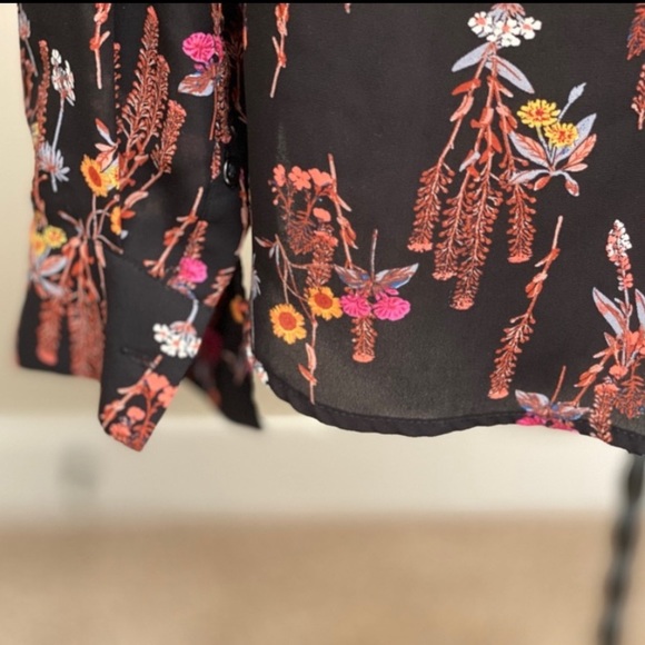 Semi Sheer Floral Blouse Lily White - Picture 4 of 8